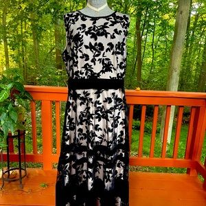 Beautiful velvet floral pattern dress